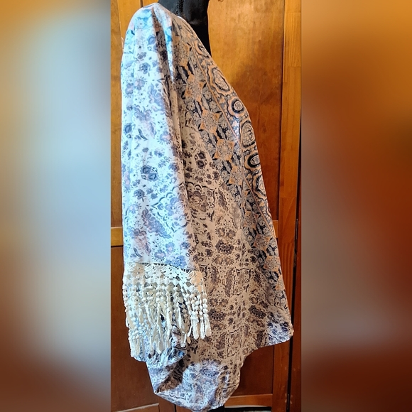 SOIÉBLU shawl/beach cover-up Size OS - Picture 2 of 7